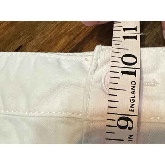 Tommy Hilfiger Shorts Womens 14 White Denim Rolled Cuff 4.5 Inch Inseam - Picture 11 of 16
